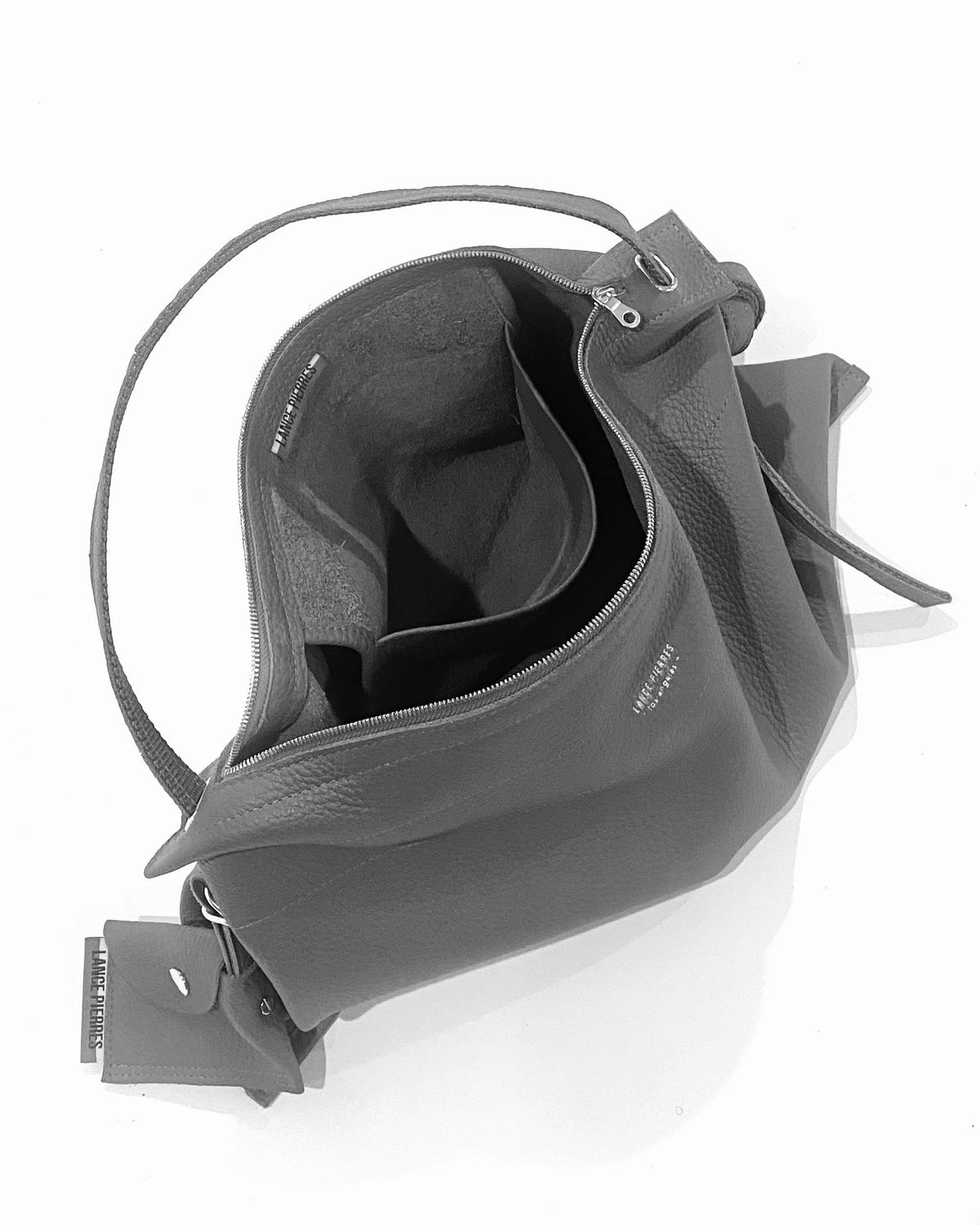 Gilli 01 — Convertible Crossbody Pouch: Mars