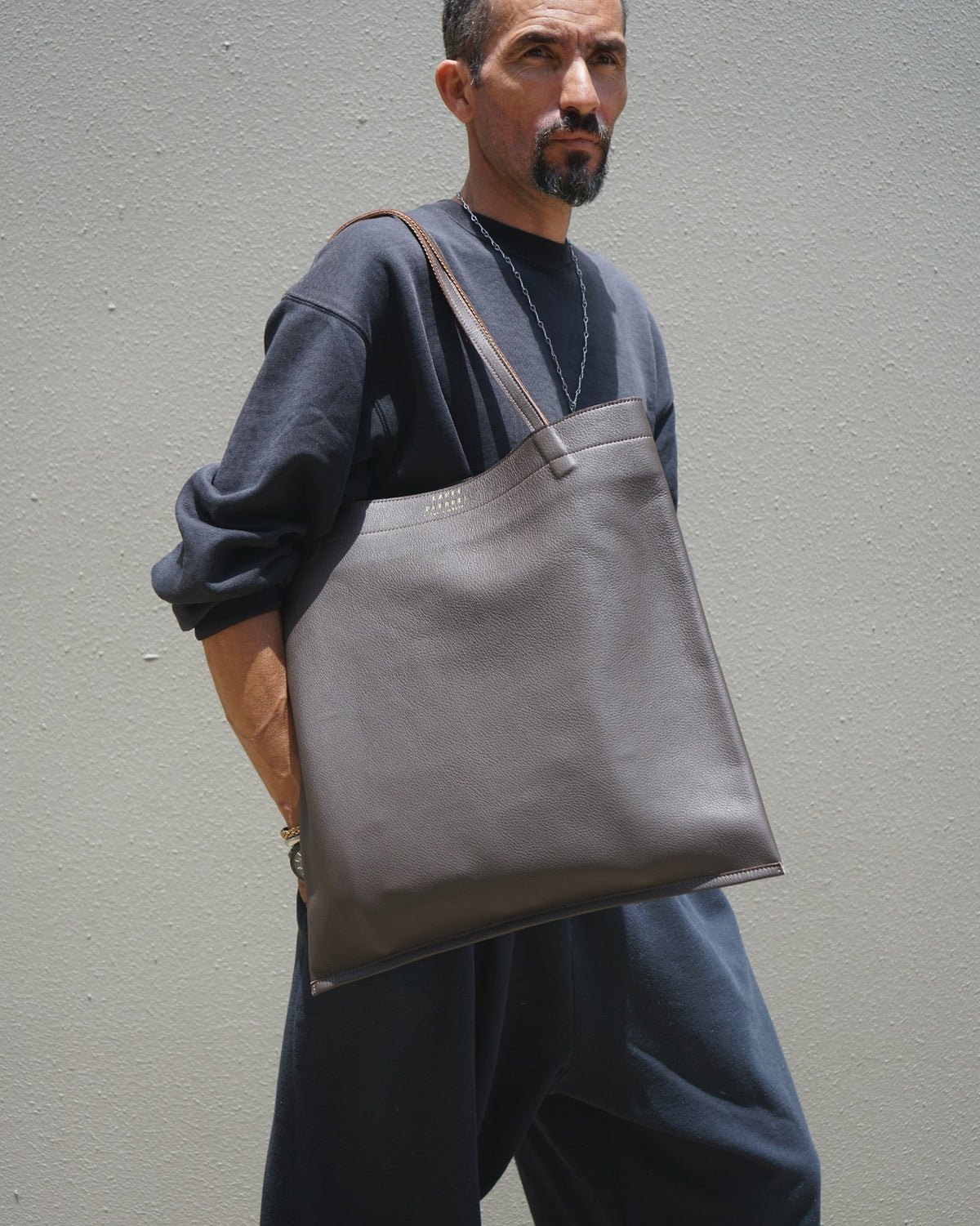 Varsituile 01 — Single Hide Tote: Brew