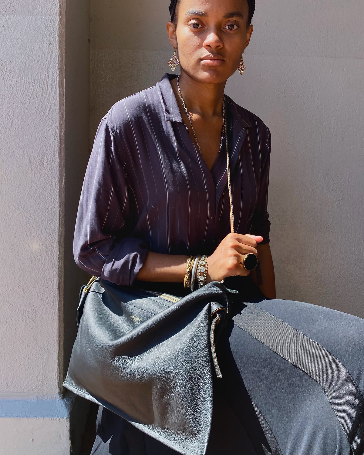 Gilli 01 — Convertible Crossbody Pouch: Carbon