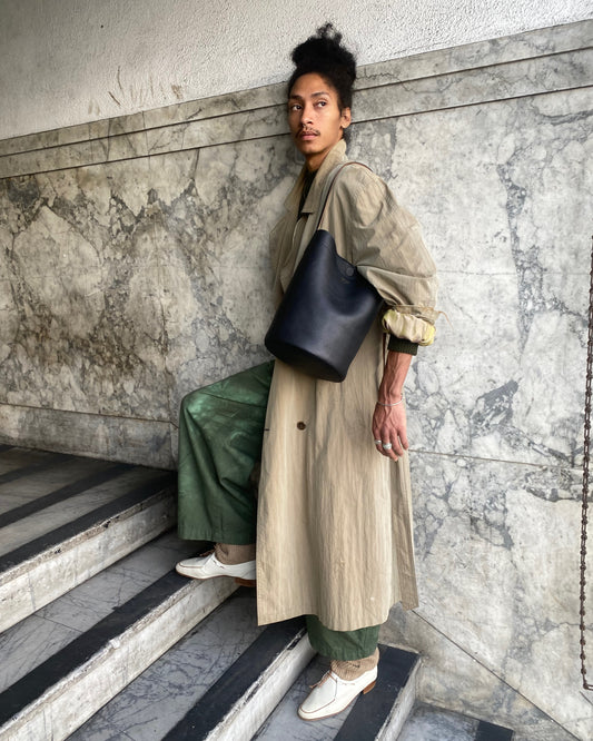 Bongo 01 — Convertible Crossbody Bucket Bag: Carbon
