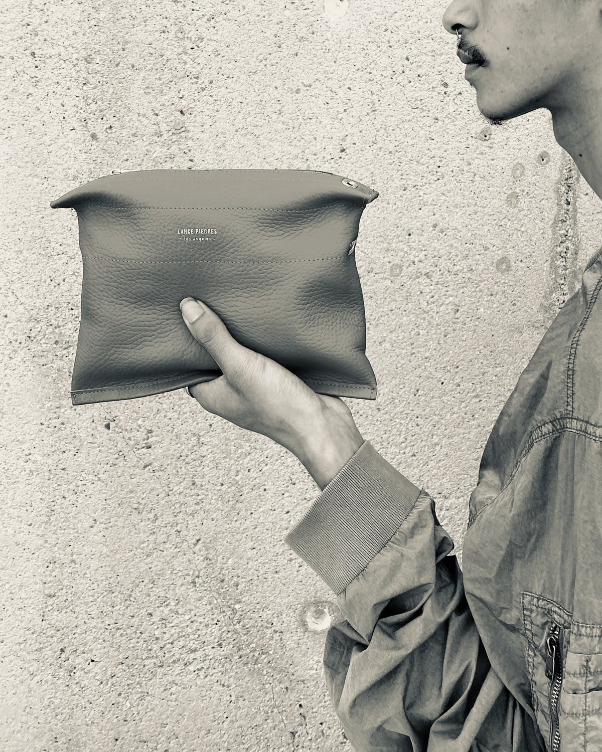 Minigilli 01 — Convertible Crossbody Pouch: Brew