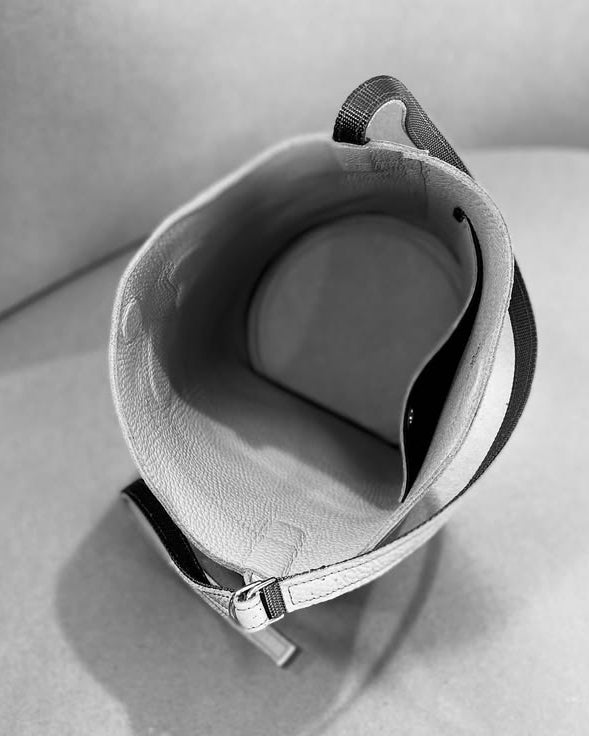 Bongo 01 — Convertible Crossbody Bucket Bag: Brew